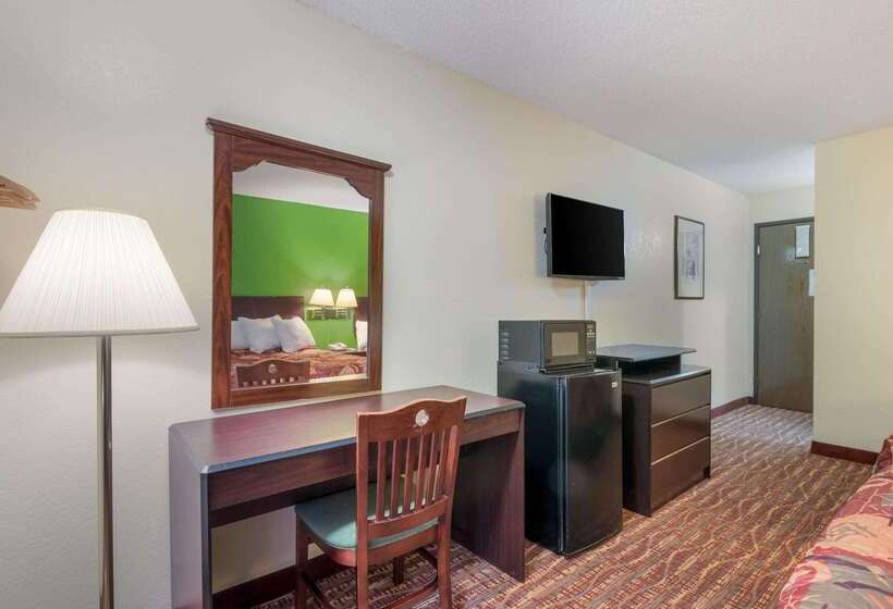 فندق Rodeway Inn