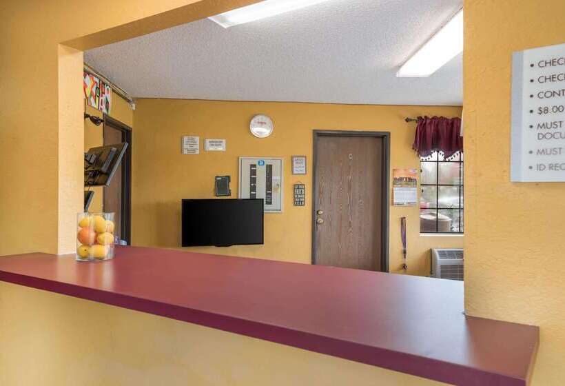 فندق Rodeway Inn