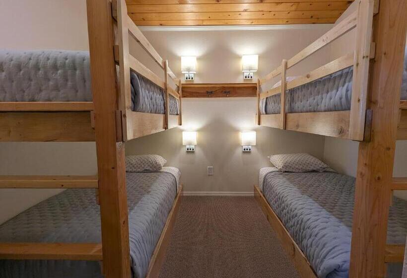 Juan De Fuca Cottages