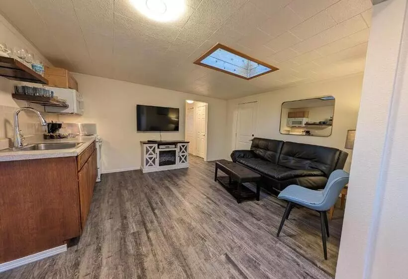 Juan De Fuca Cottages