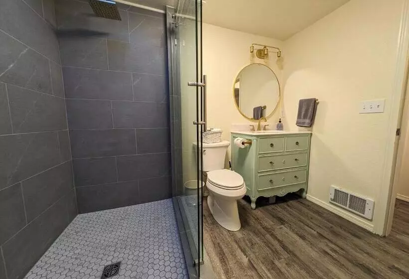 Juan De Fuca Cottages