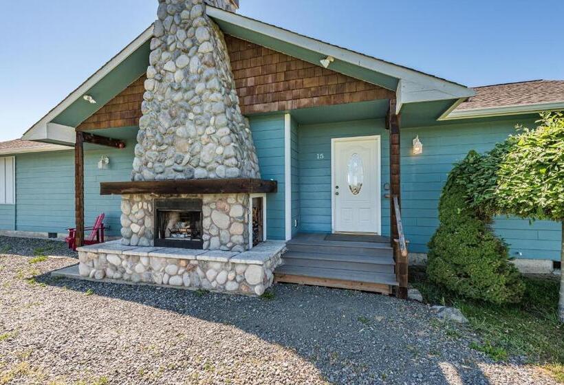 Juan De Fuca Cottages