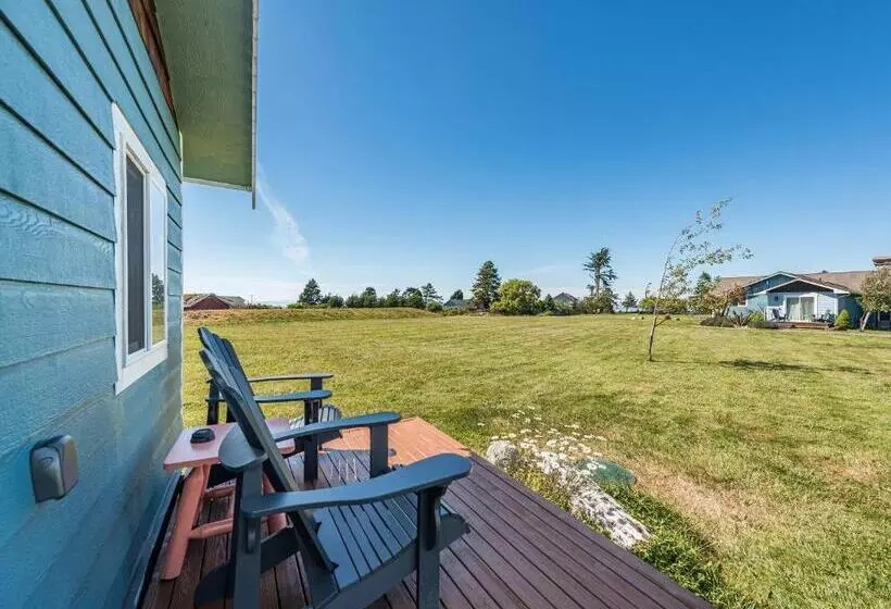 Juan De Fuca Cottages