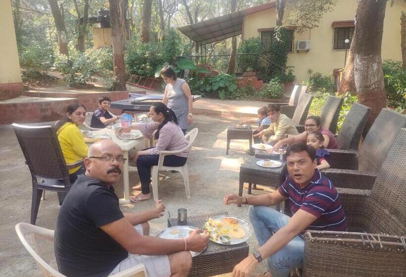 Hilltone Bungalow &villa