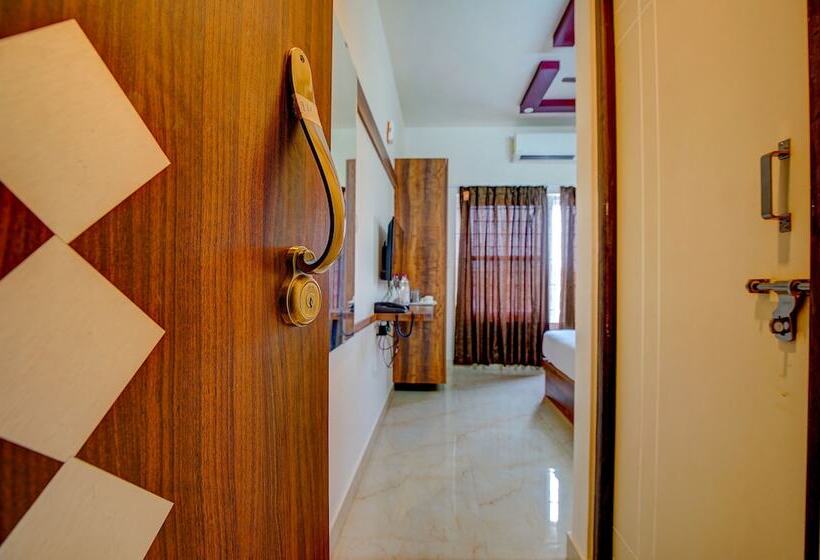 Fabhotel Greenwood Xpress Inn   Nr Manipal Hospital