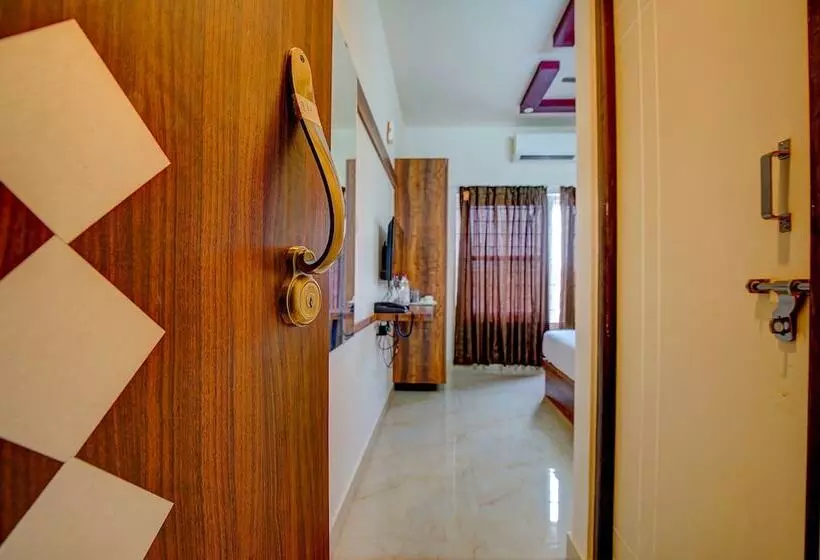 Fabhotel Greenwood Xpress Inn   Nr Manipal Hospital