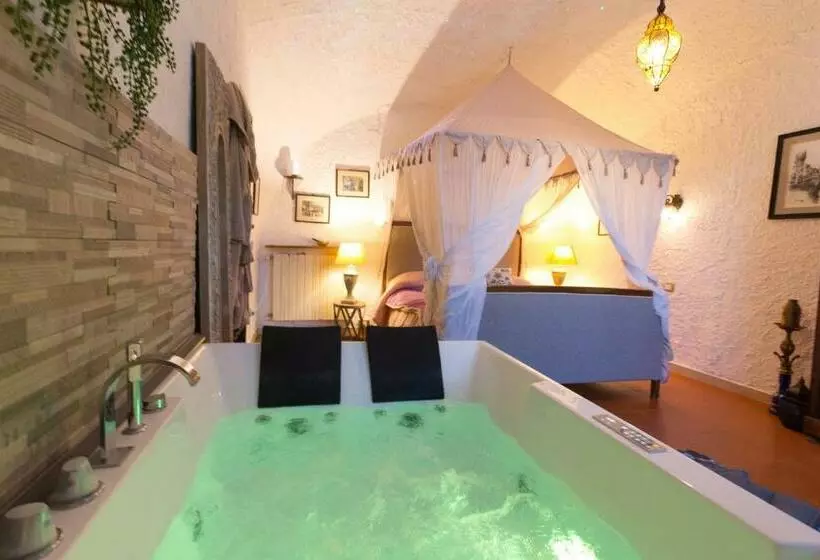 Jamm Suite   Two Room Apartment With Ensuite Whirlpool Tub