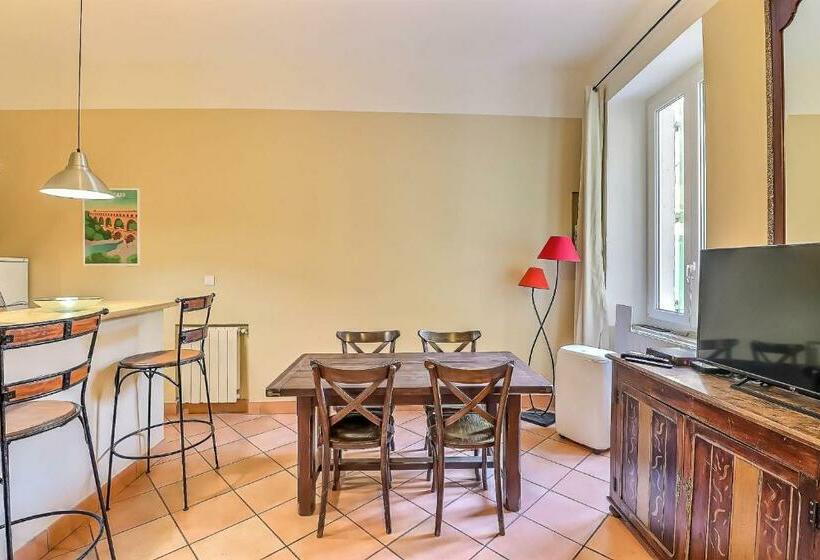 Le 30   Garage Et Calme Garanti