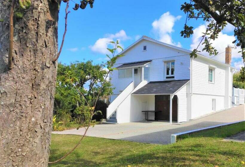 Maison Des Pommiers   Bord De Mer Et Campagne