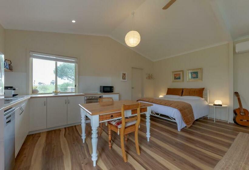 펜션 Meander Retreat   Garden Studio