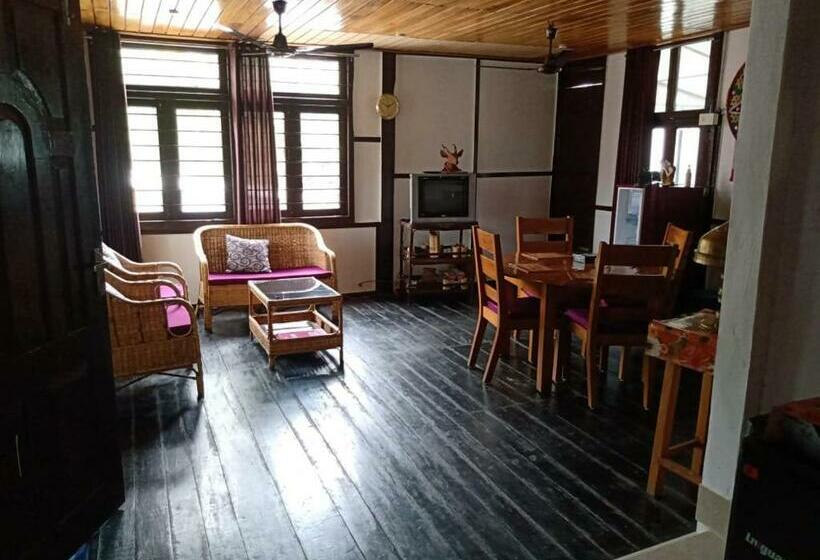 Chang Ghar    An 1 Bedroom Independent Homestay