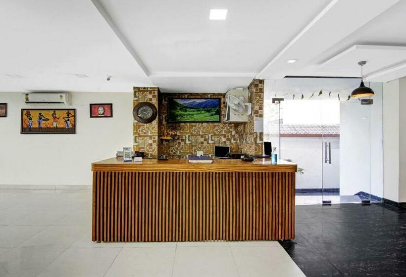 فندق Treebo Noida Grand