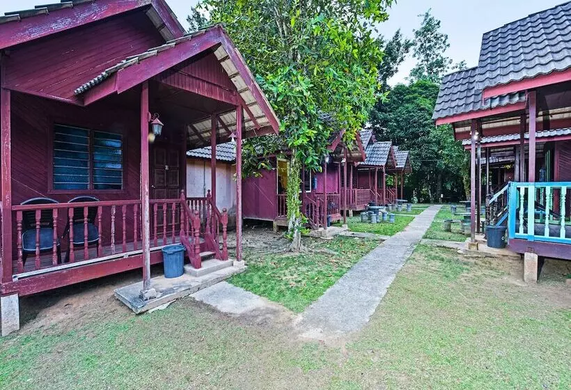 ホテル Oyo 90620 Mahseer Chalet