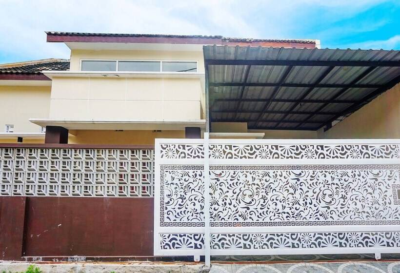 Hotel Spot On 91615 Arumba Guest House Syariah