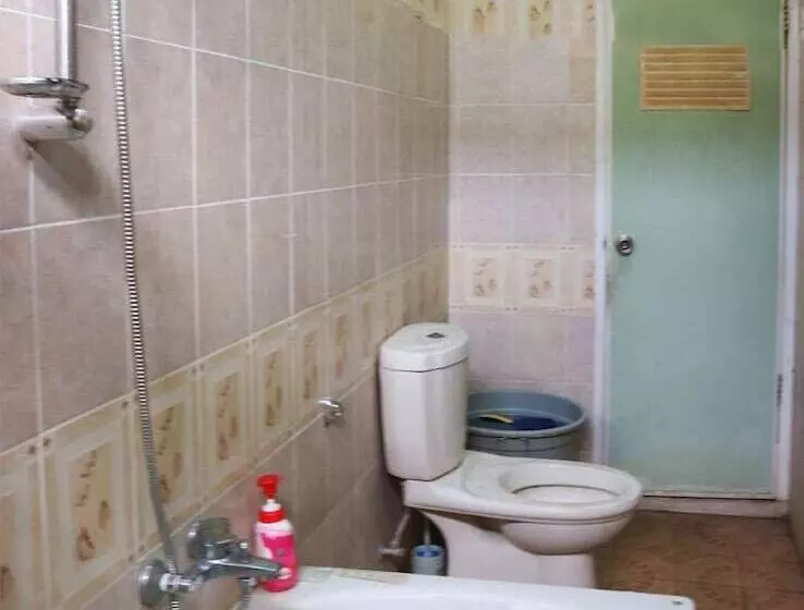 Hotelli Spot On 91620 Skypiea Guest House