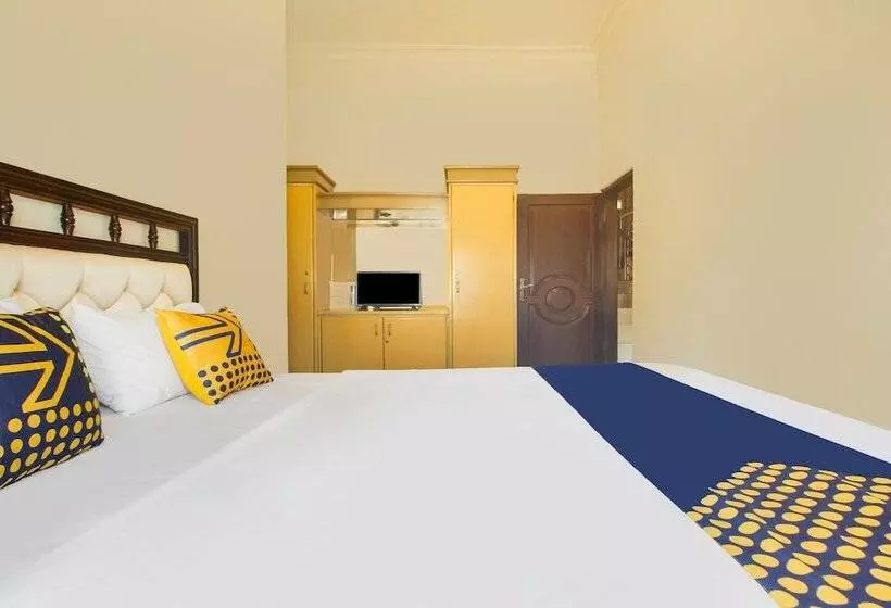Hotelli Spot On 91620 Skypiea Guest House