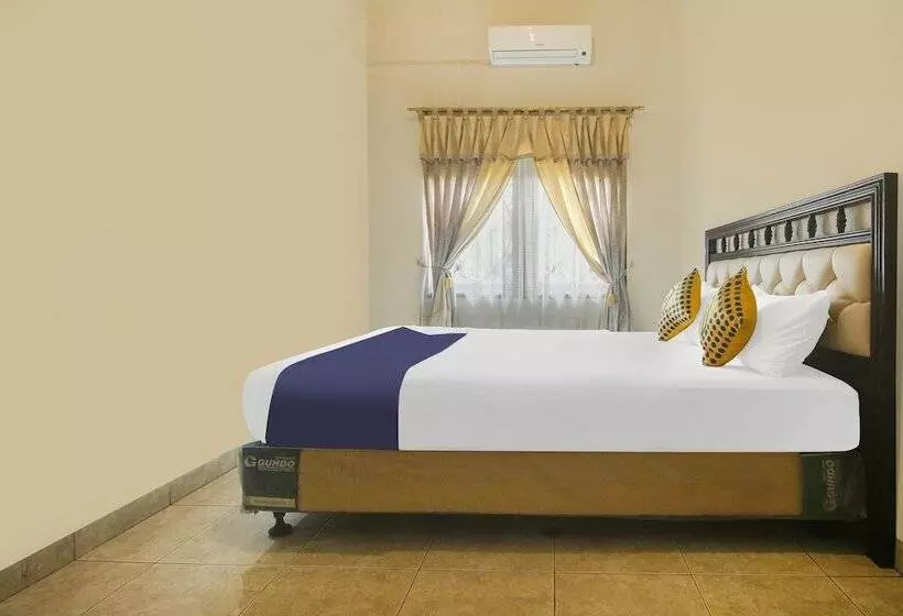 Hotelli Spot On 91620 Skypiea Guest House