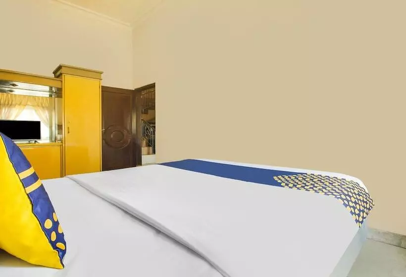 Hotelli Spot On 91620 Skypiea Guest House