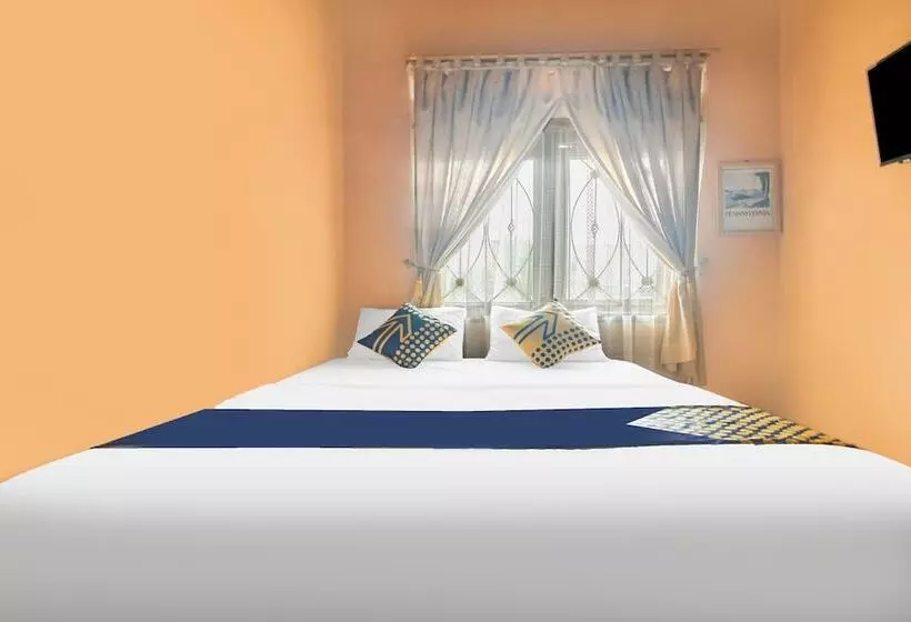 Hotelli Spot On 91620 Skypiea Guest House