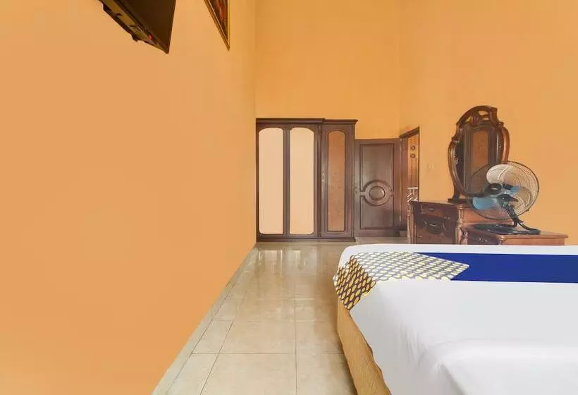 Hotelli Spot On 91620 Skypiea Guest House