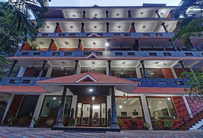 Szálloda Treebo Trend Green Palm Resorts