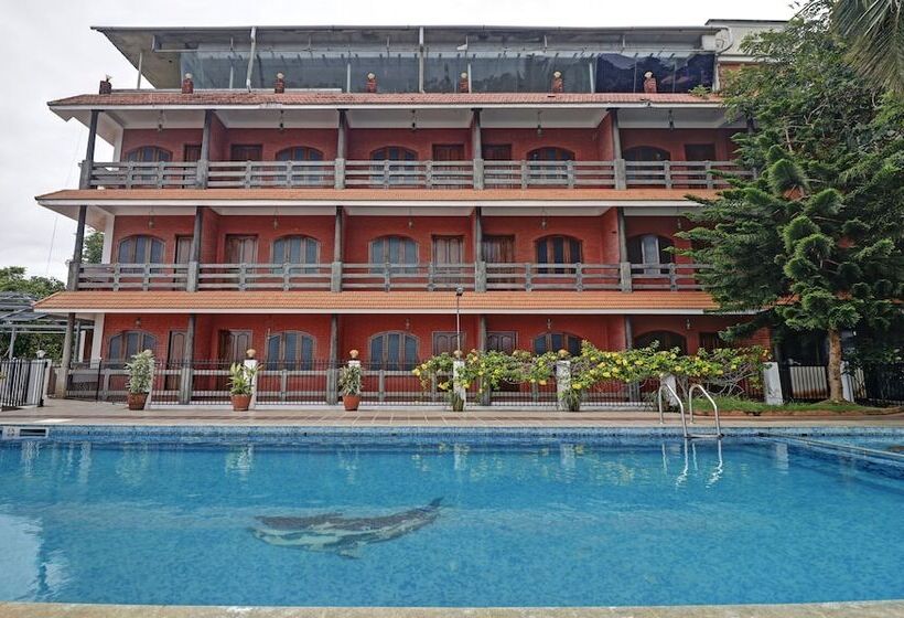 Szálloda Treebo Trend Green Palm Resorts