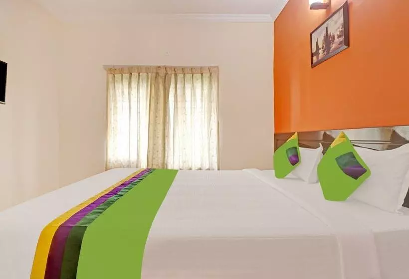 ホテル Treebo Trend Green Palm Resorts