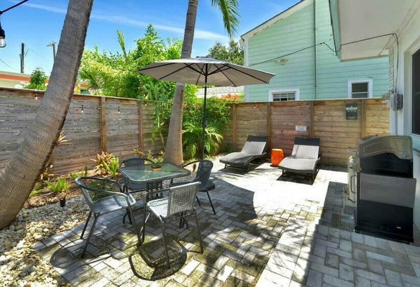 Modern Home Near Beach & Downtown W/ Private Yard