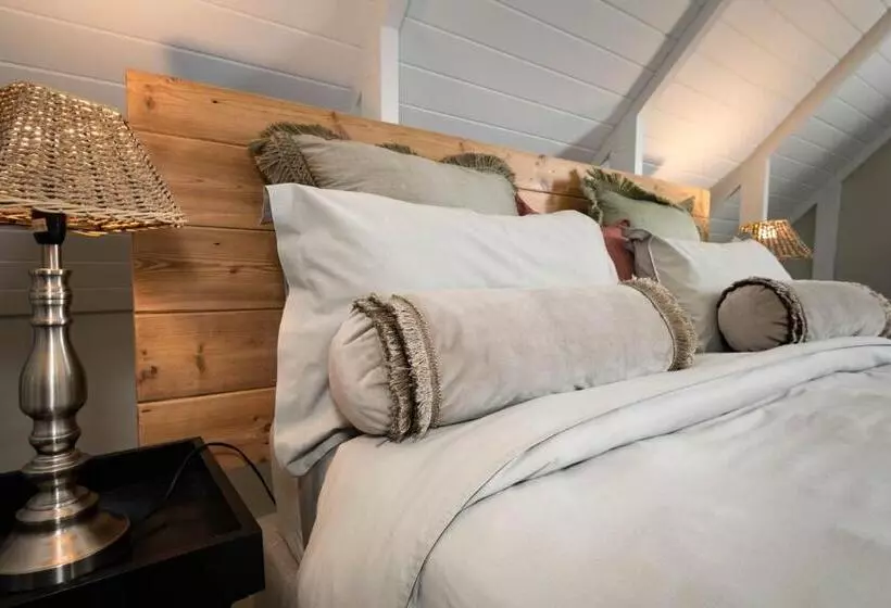 Aamiaismajoitus (B&B) 12 On Tindall