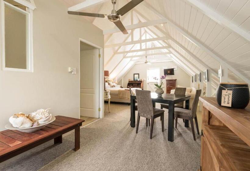 민박 12 On Tindall