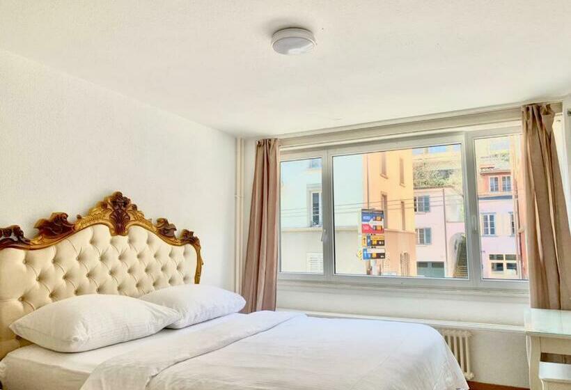 City Apartment Close To Town By Pa