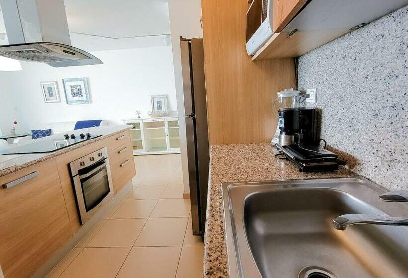 Marbella Beachfront 2br Apt