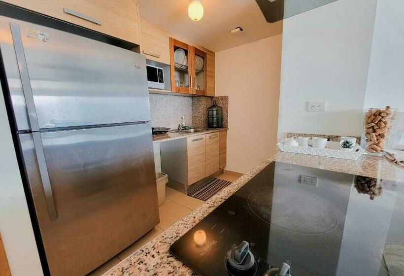 Marbella Beachfront 2br Apt