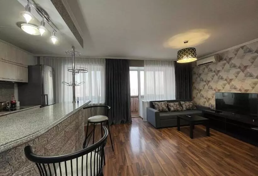 Apartment  на площади республики