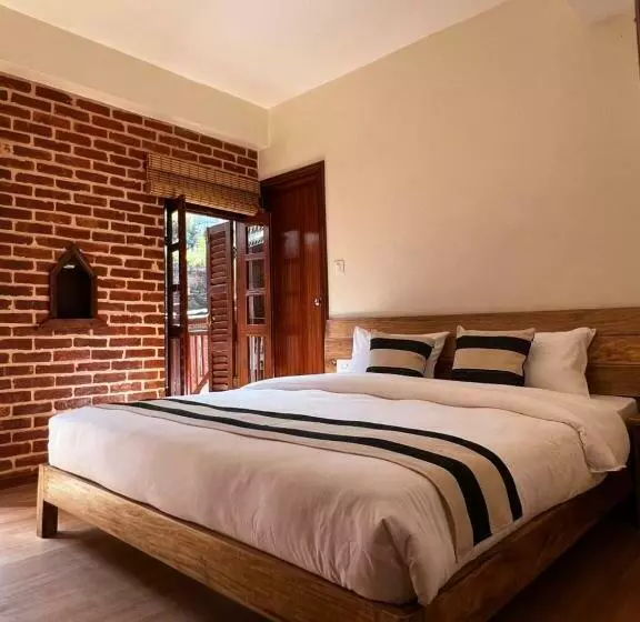 تختخواب و صبحانه Kgh Patan