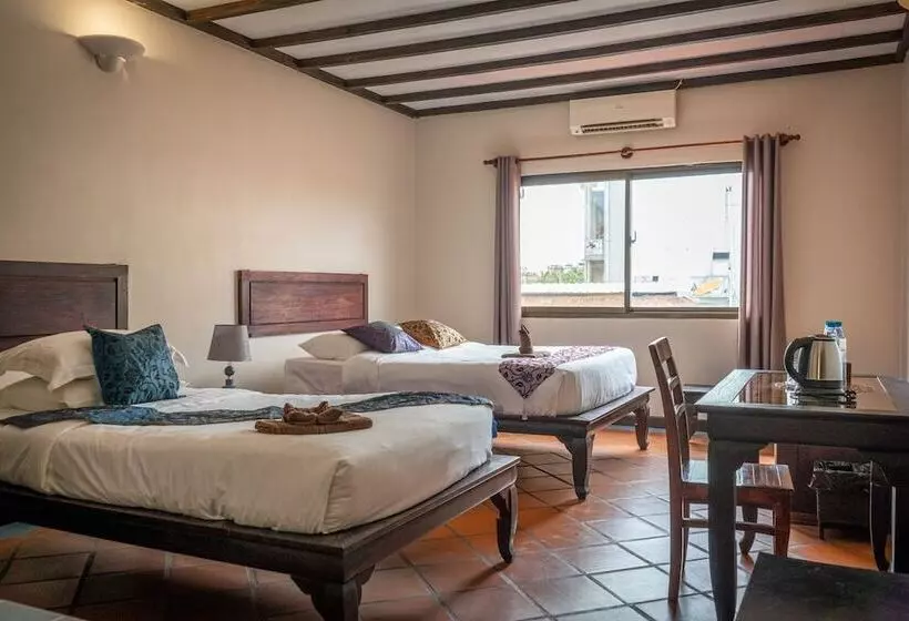 Den Hotel Totonou Siem Reap