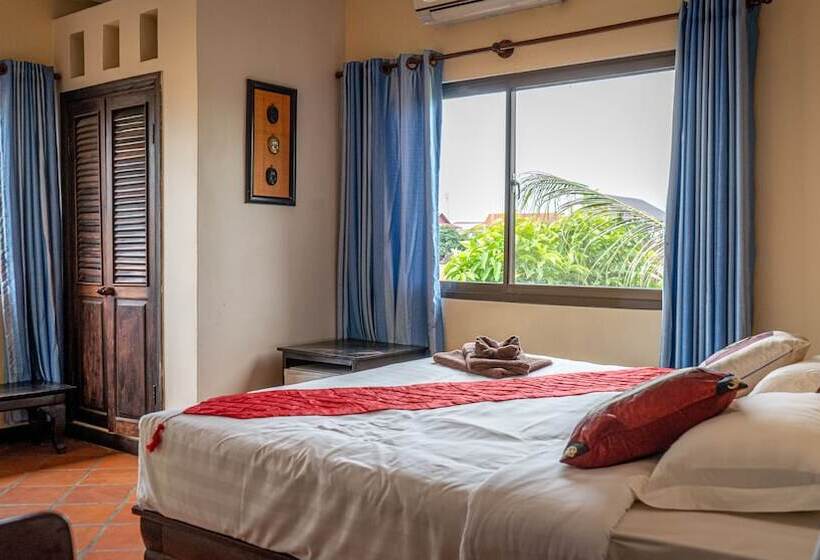 Den Hotel Totonou Siem Reap