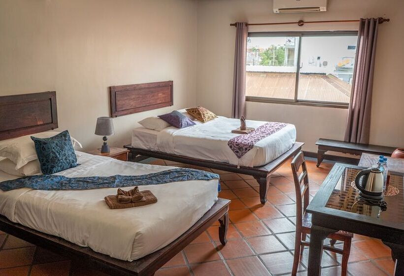 Den Hotel Totonou Siem Reap