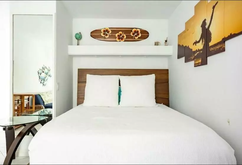 Downtown Hawaiian Theme Condo With Hot Tub, Pool & Beach   Kona Islander Inn