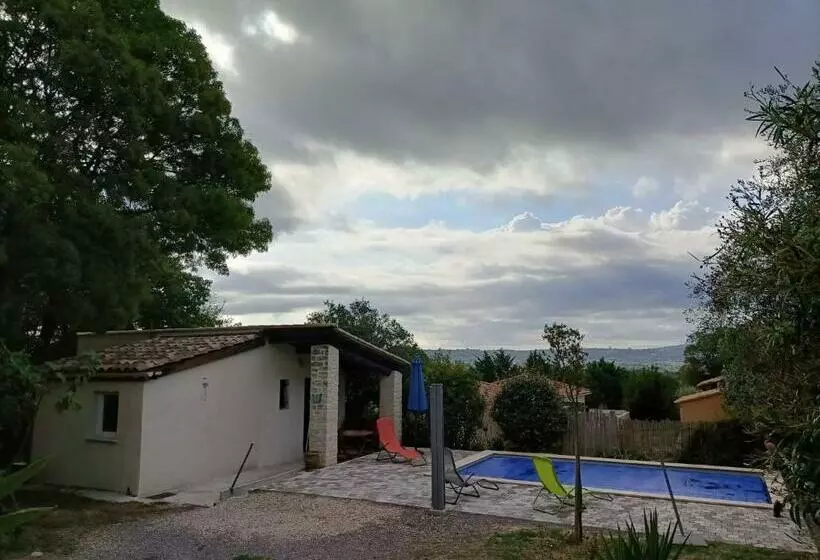 Petite Villa Avec Piscine Chauffée