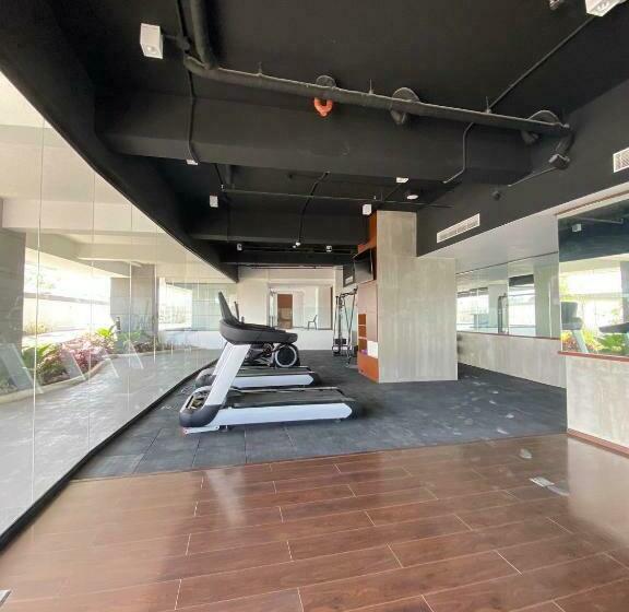 Aeon Towers Executive Suite 2br 18th Floor