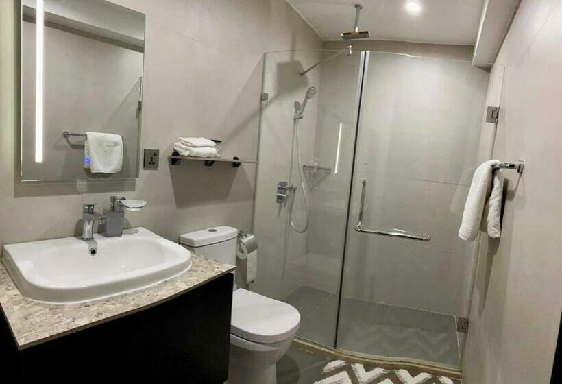 Aeon Towers Executive Suite 2br 18th Floor