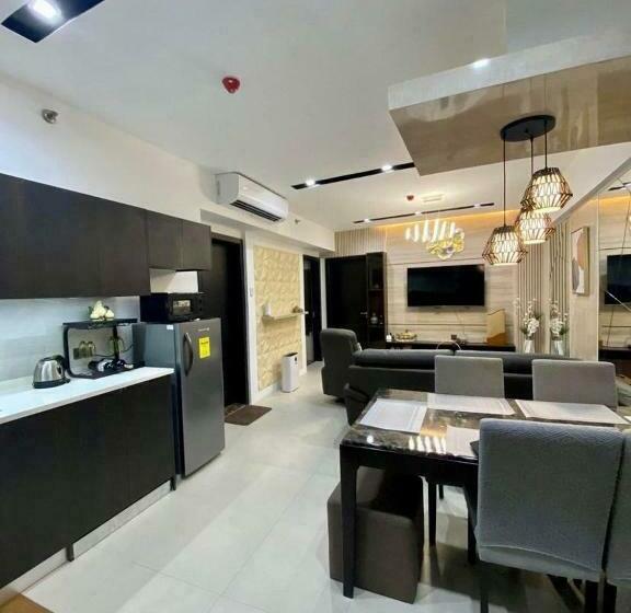 Aeon Towers Executive Suite 2br 18th Floor