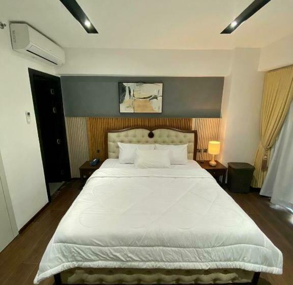 Aeon Towers Executive Suite 2br 18th Floor