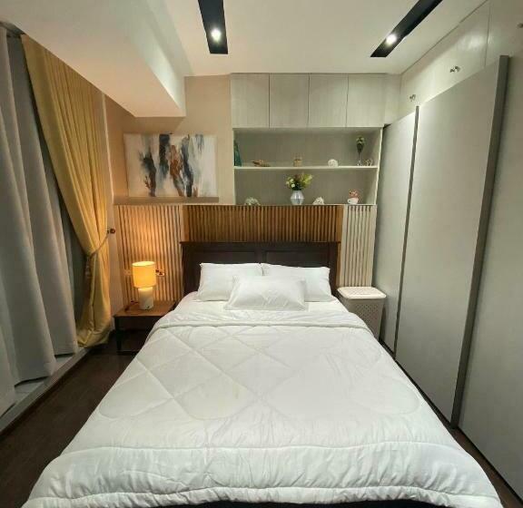 Aeon Towers Executive Suite 2br 18th Floor