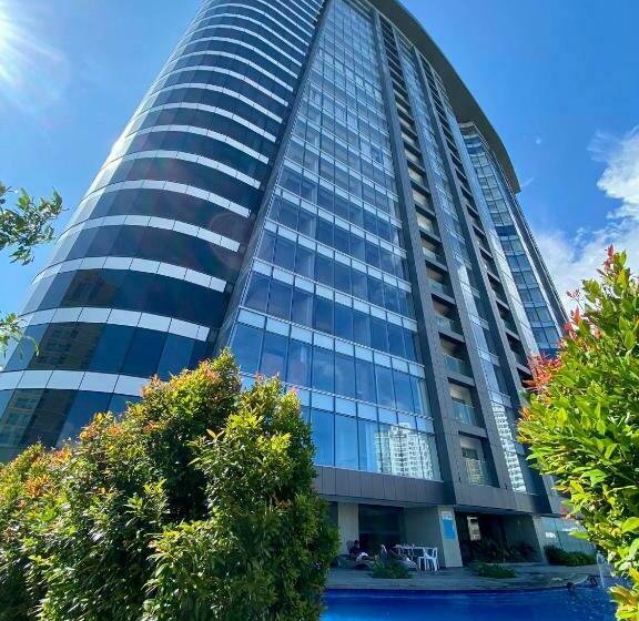 Aeon Towers Executive Suite 2br 18th Floor