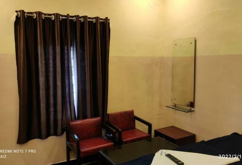 ホテル Kalpana Grand By Wb Inn