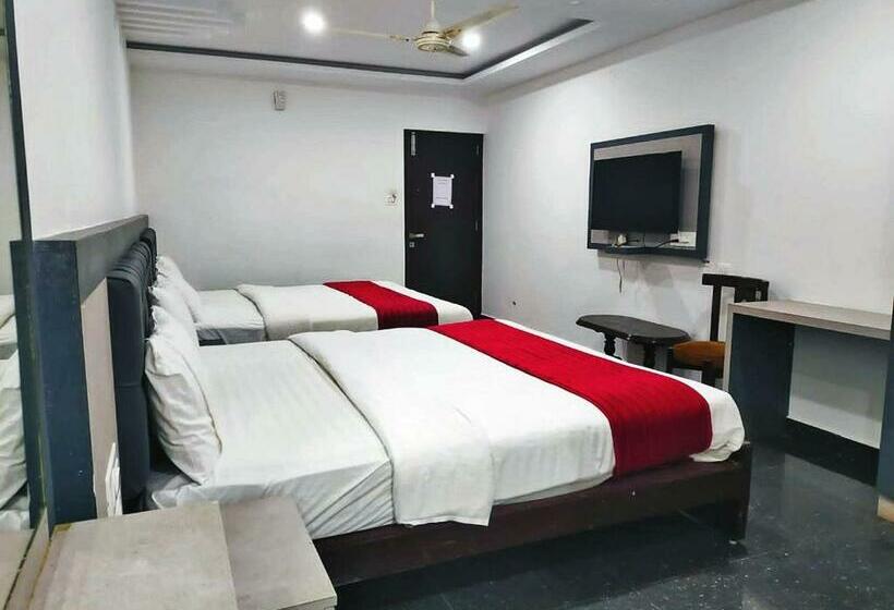 Staymaker Hotel Hill View