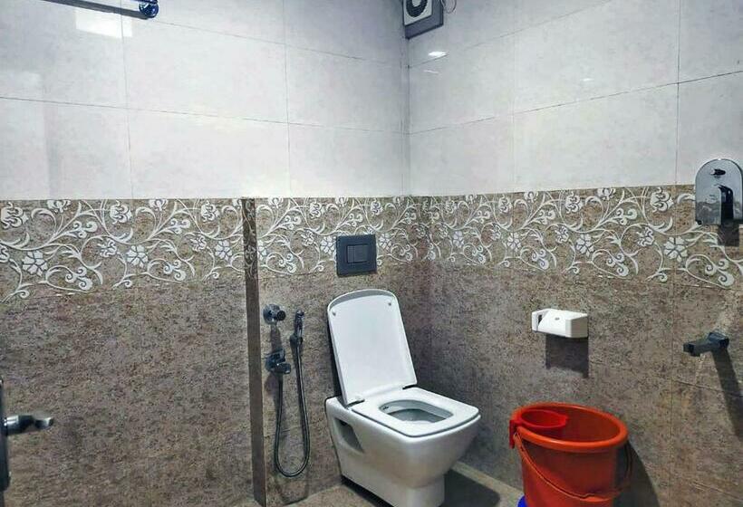 Staymaker Hotel Hill View