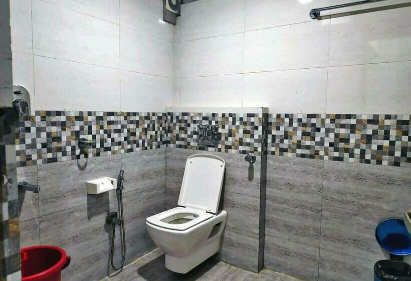 Staymaker Hotel Hill View